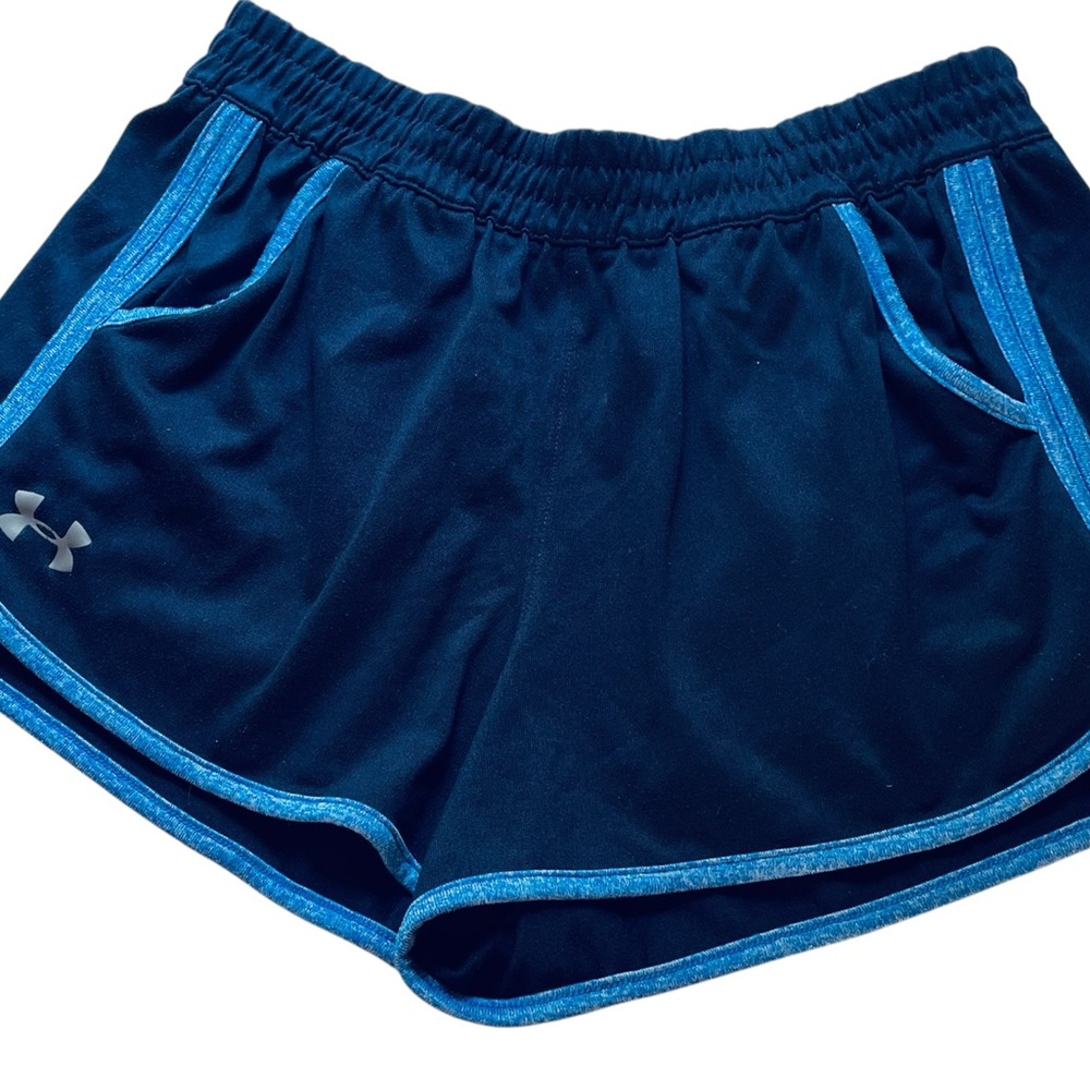 3/$18 Under Armor Women’s Shorts XS Athletic Shorts with Stripe